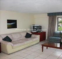 Paradise Turtle Towers Apartments Ocho Rios Jamaica