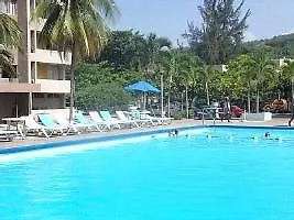 Hotel Paradise Turtle Towers Apartments Ocho Rios